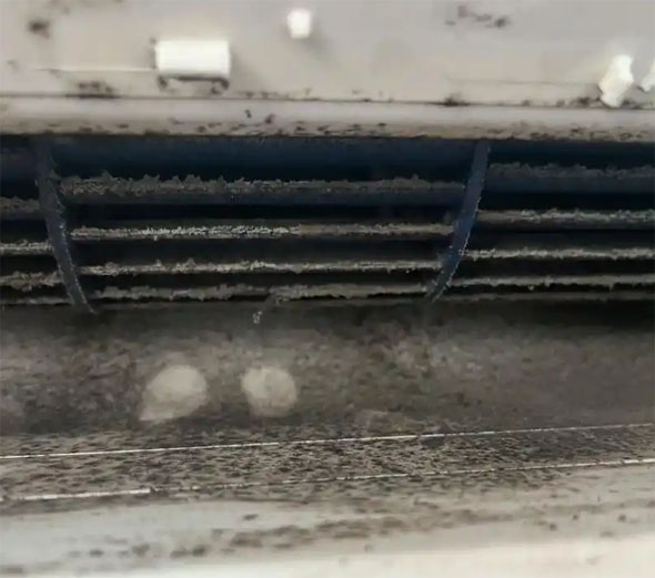 阳谷空调吹的风有股烧焦味是怎么回事